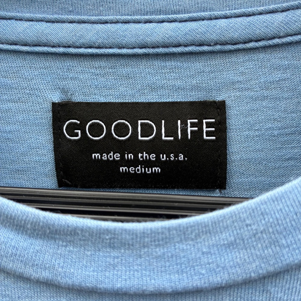 Goodlife Mens Scallop Hem Crewneck T-Shirt Light Blue Medium Made in USA